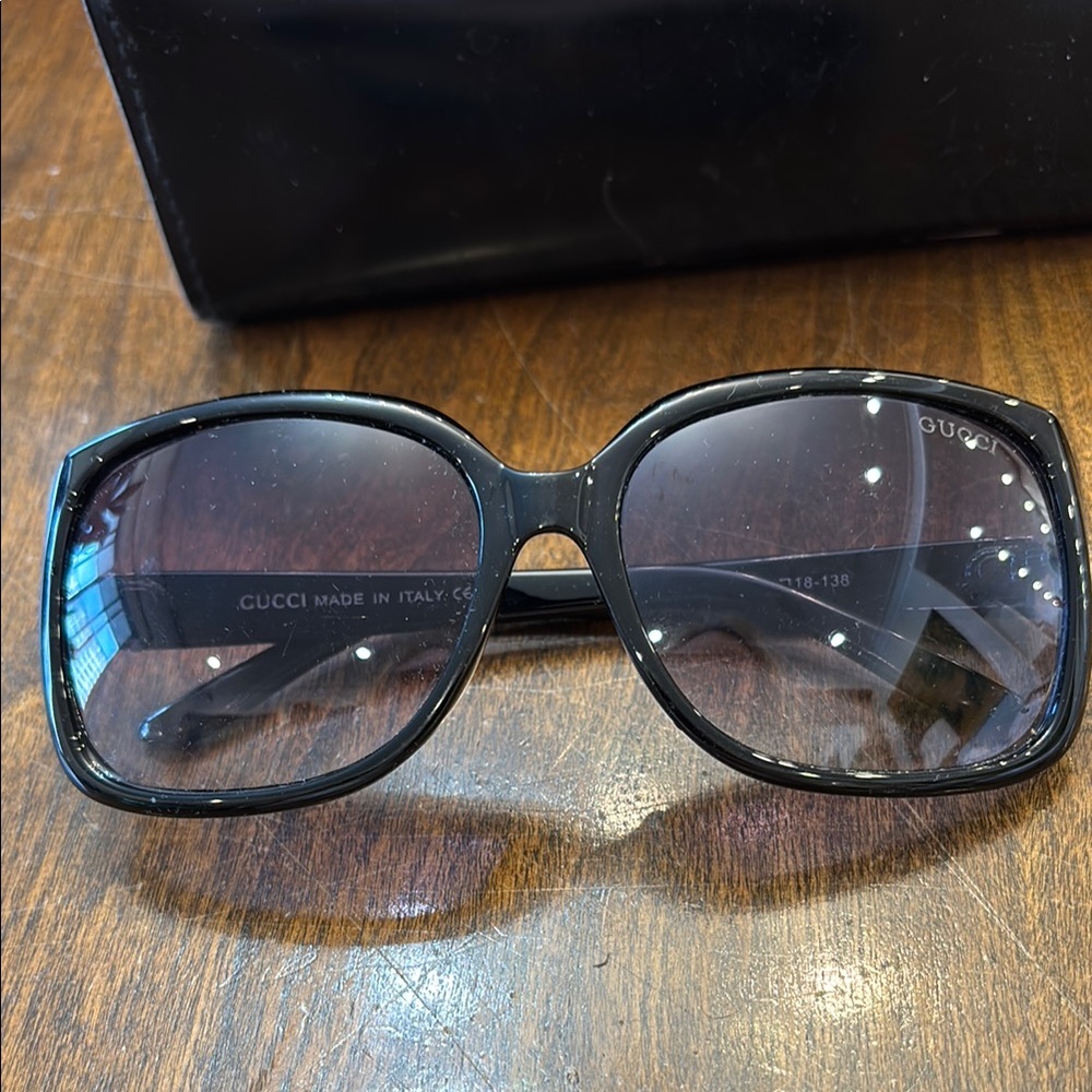 Gucci Black Oversized Rectangular Sunglasses